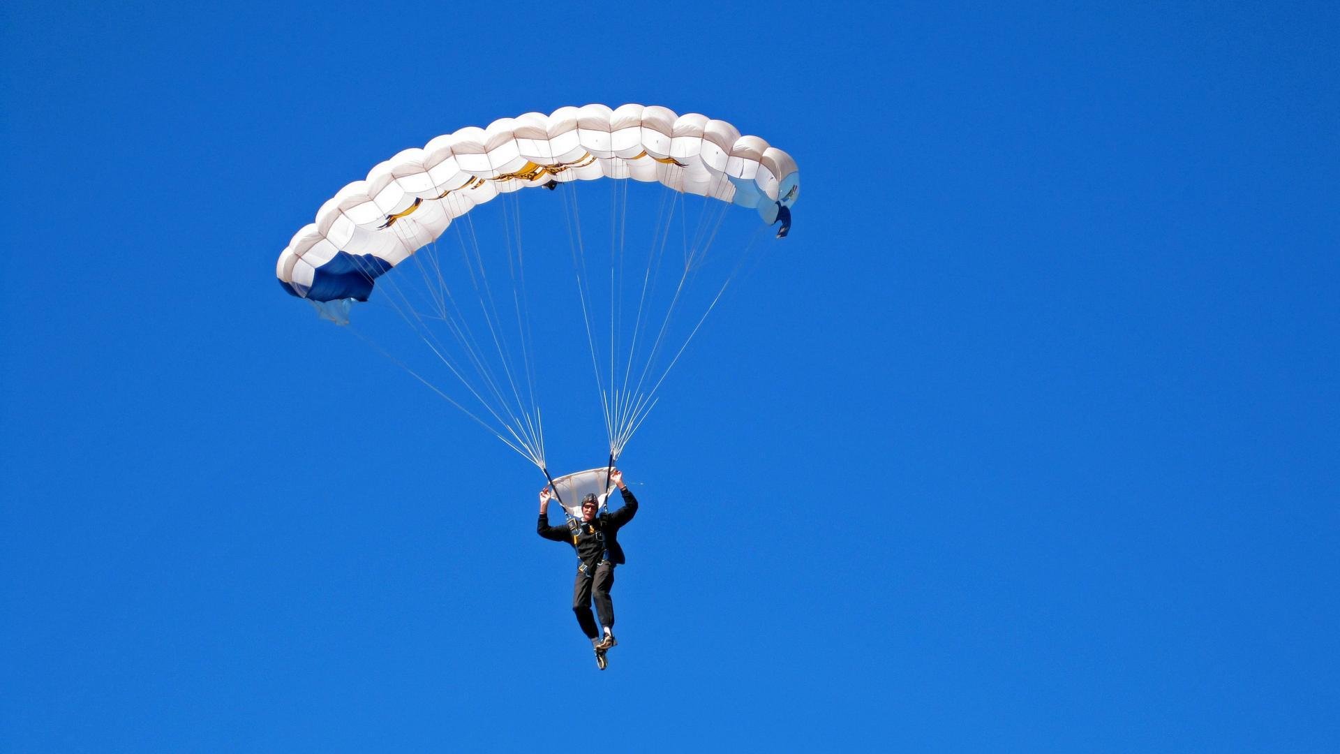 冬季全能赛开幕，滑雪项目竞争白热化，冬奥会全民滑雪